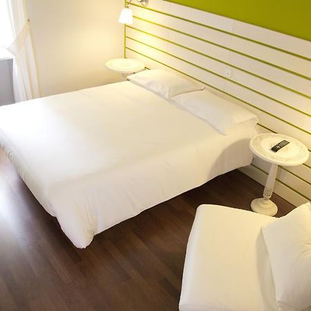 Hostal Monjes Peregrinos Burgos Room photo