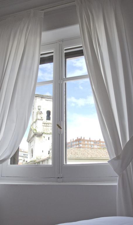 Hostal Monjes Peregrinos Burgos Room photo