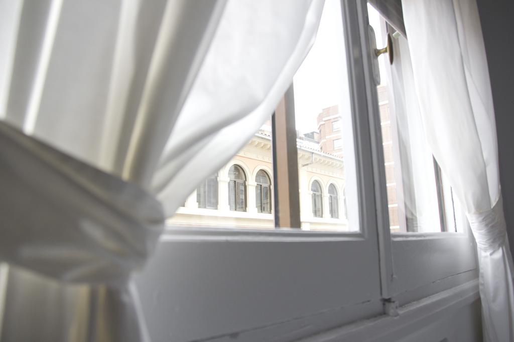 Hostal Monjes Peregrinos Burgos Room photo