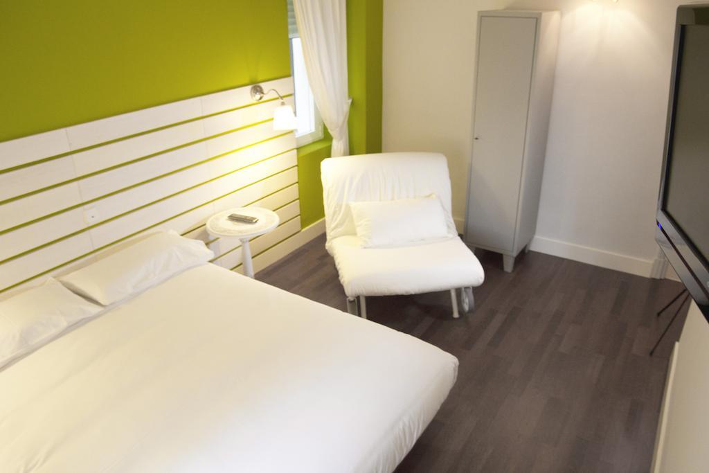 Hostal Monjes Peregrinos Burgos Room photo